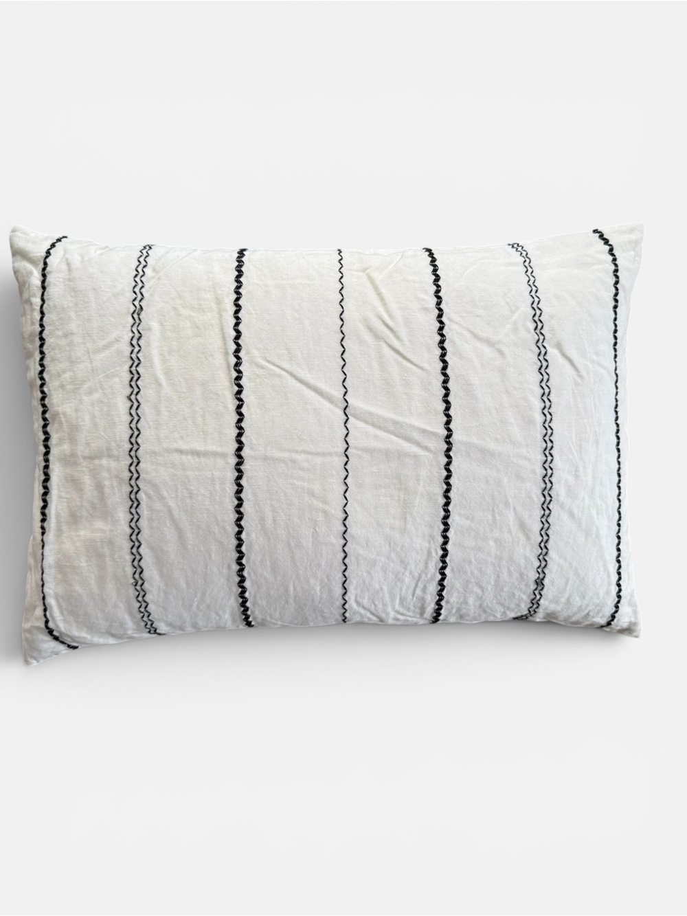 Vera Wang Home White Pillow cover with Black Vertical Stripe Stitching qty 3